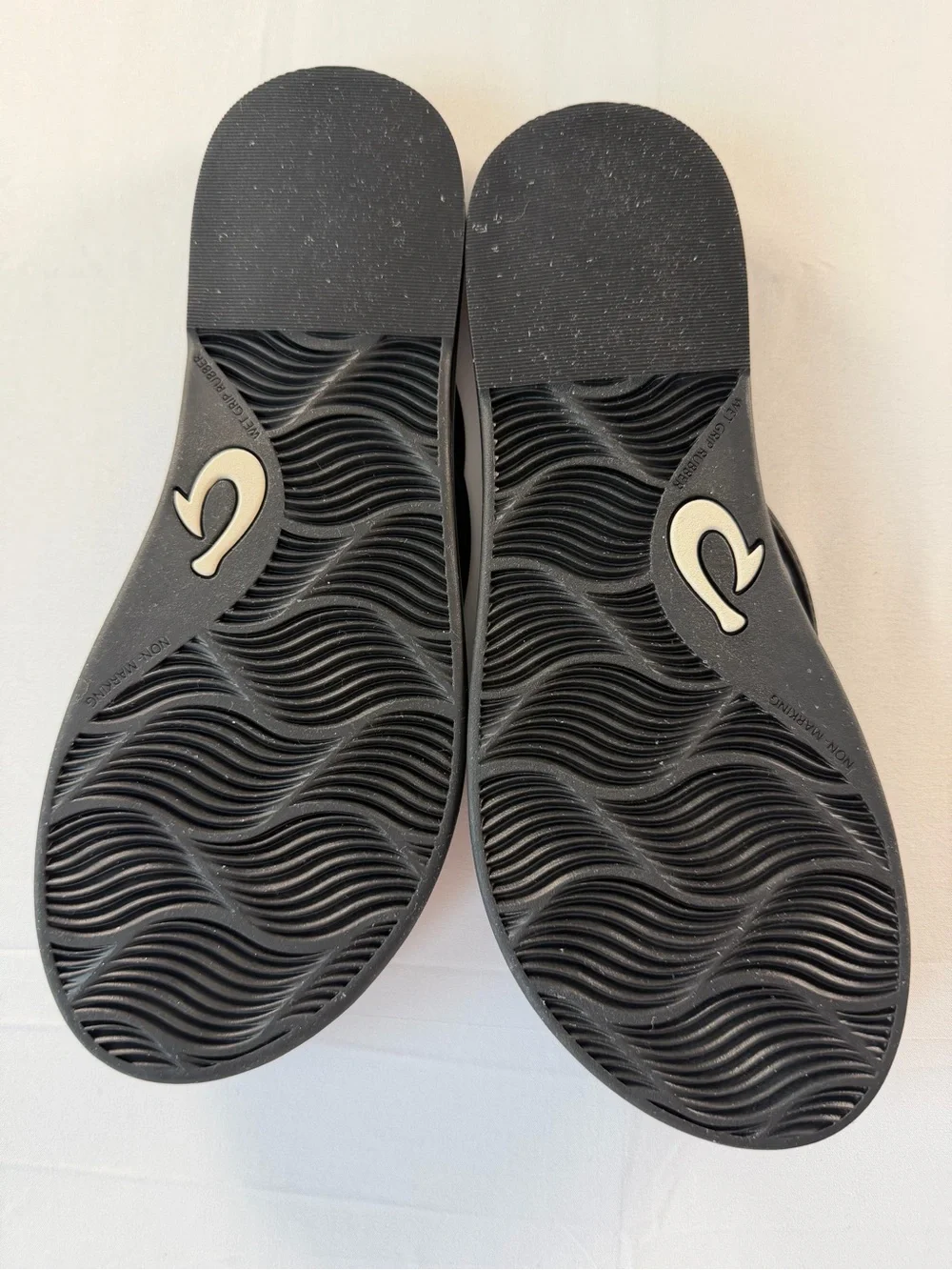 OluKai Black Knotted Toe Post Sandals